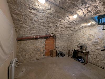 Fonds de commerce - Magasins - 61 m²