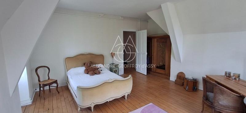 Château - 1 000 m² - 18 pièces