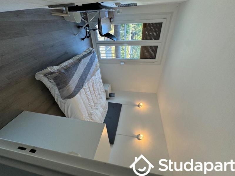 Chambre - 10 m² - 1 pièce