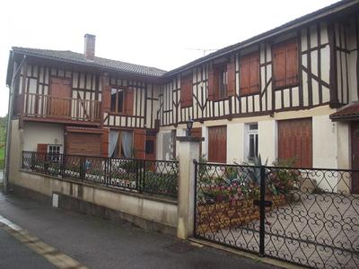 Maison - 268 m² - 8 pièces
