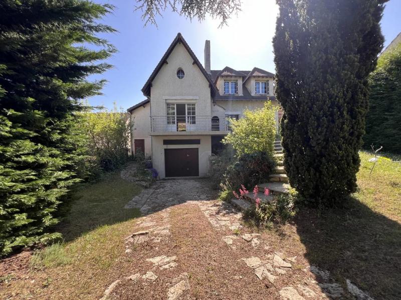 Maison - 180 m² - 6 pièces