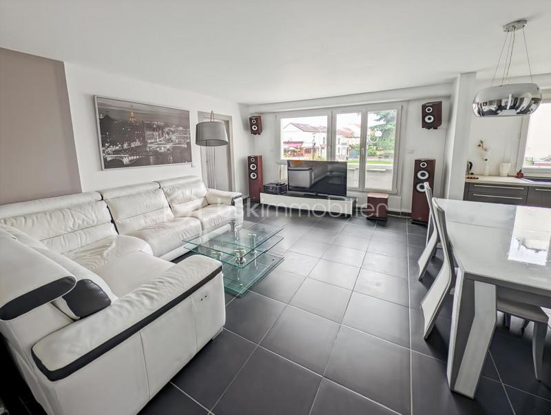 Appartement - 87 m² - 4 pièces