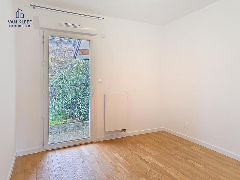 Maison jumelée - 117 m² - 4 pièces