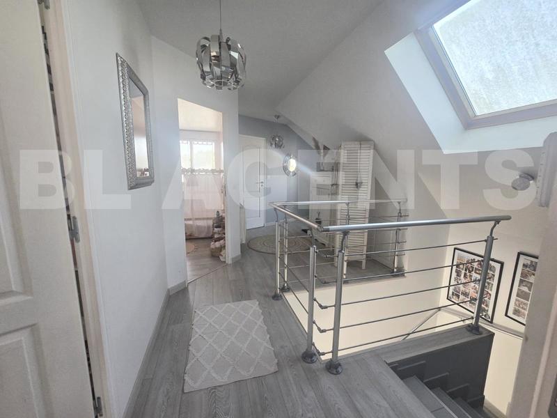 Maison - 178 m² - 6 pièces