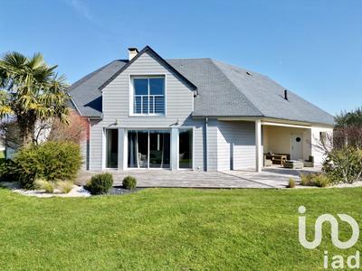 Maison - 250 m² - 10 pièces