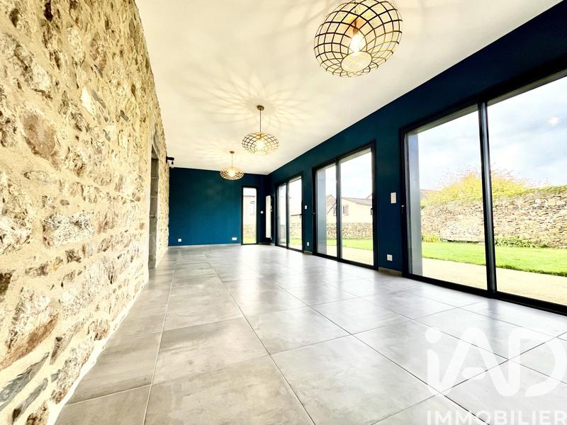 Maison - 225 m² - 10 pièces