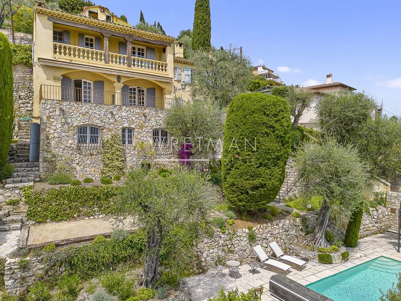 Maison de ville - 200 m² - 7 pièces