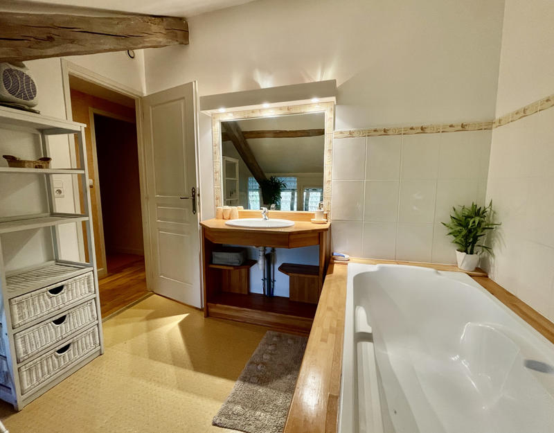 Maison - 278 m² - 9 pièces