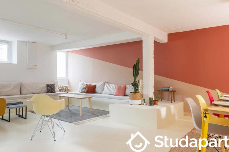 Chambre - 13 m² - 1 pièce