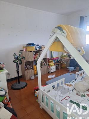 Appartement - 80 m² - 5 pièces