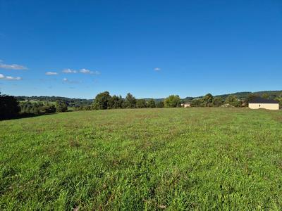 Terrain constructible - 1 703 m²