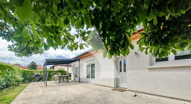 Maison - 90 m² - 4 pièces