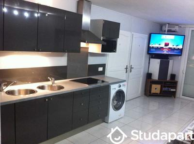 Chambre - 9 m² - 1 pièce