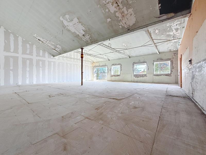 Loft - 163 m² - 5 pièces