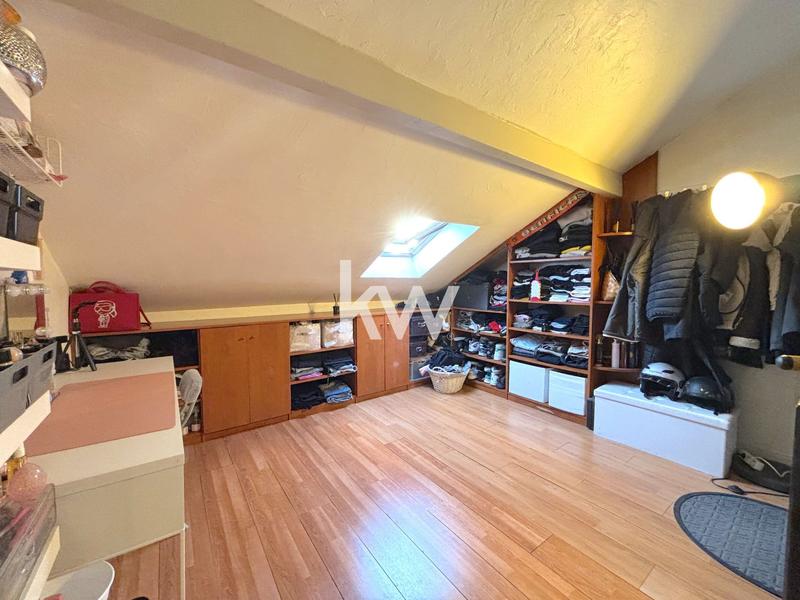 Appartement - 77 m² - 77 pièces