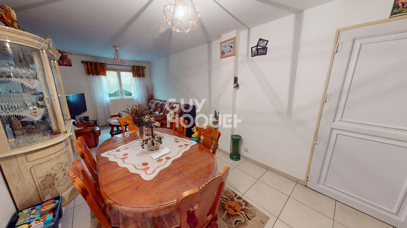 Maison - 144 m² - 5 pièces