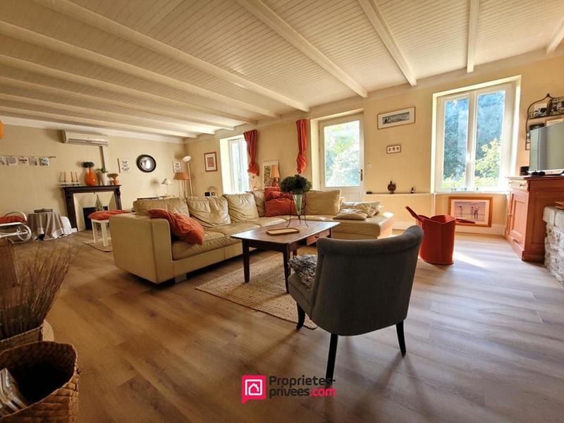 Propriété - 145 m² - 7 pièces