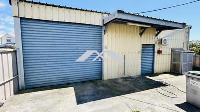 Local d'activité / Entrepôt - 200 m²