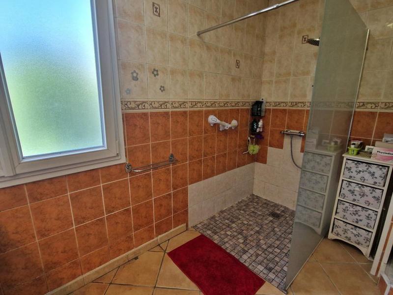 Maison - 111 m² - 6 pièces