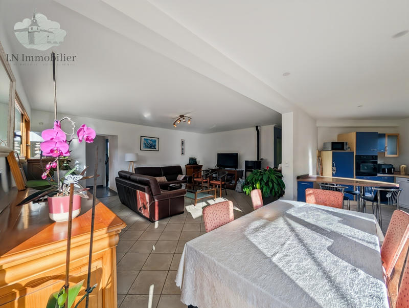 Maison - 143 m² - 7 pièces