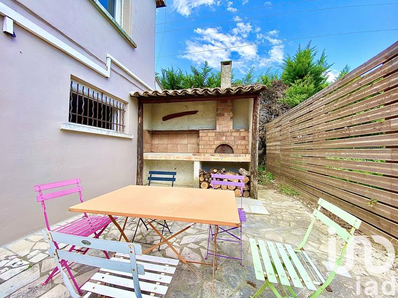 Maison - 303 m² - 19 pièces