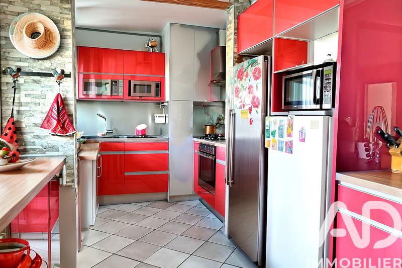 Appartement - 98 m² - 5 pièces