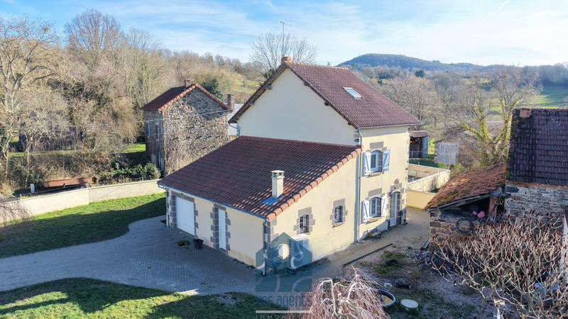 Maison - 150 m² - 4 pièces
