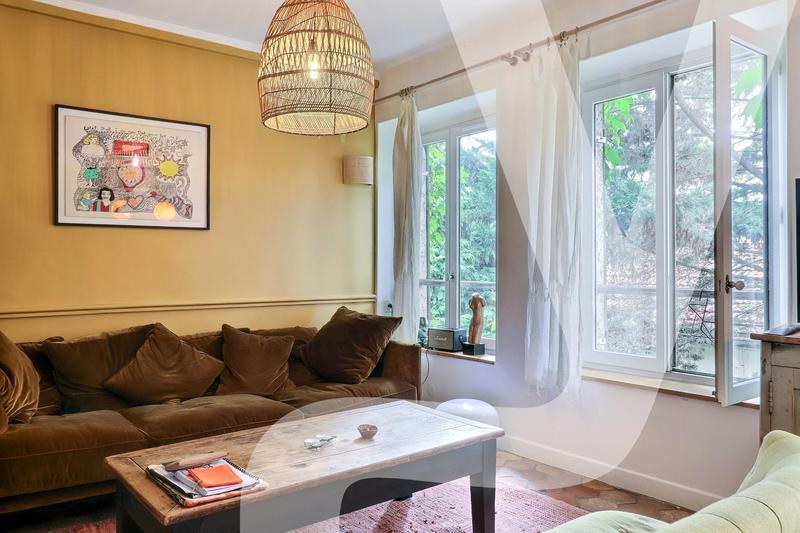 Appartement - 80 m² - 4 pièces