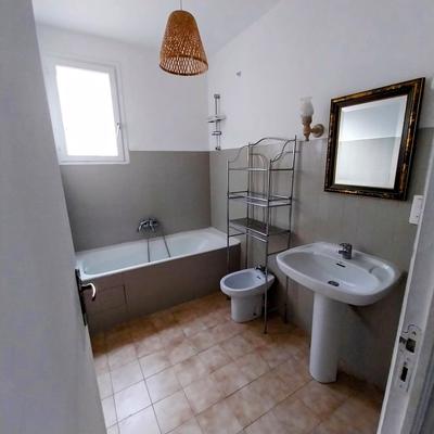 Appartement ancien - 81 m² - 4 pièces