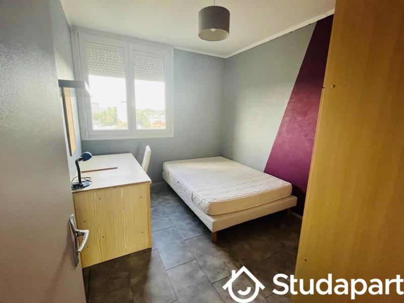 Chambre - 11 m² - 1 pièce