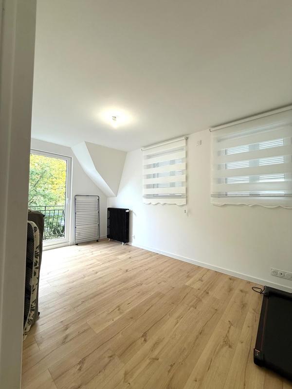 Maison - 160 m² - 10 pièces