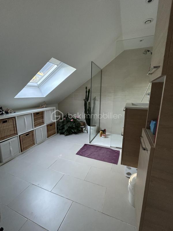 Maison - 190 m² - 6 pièces