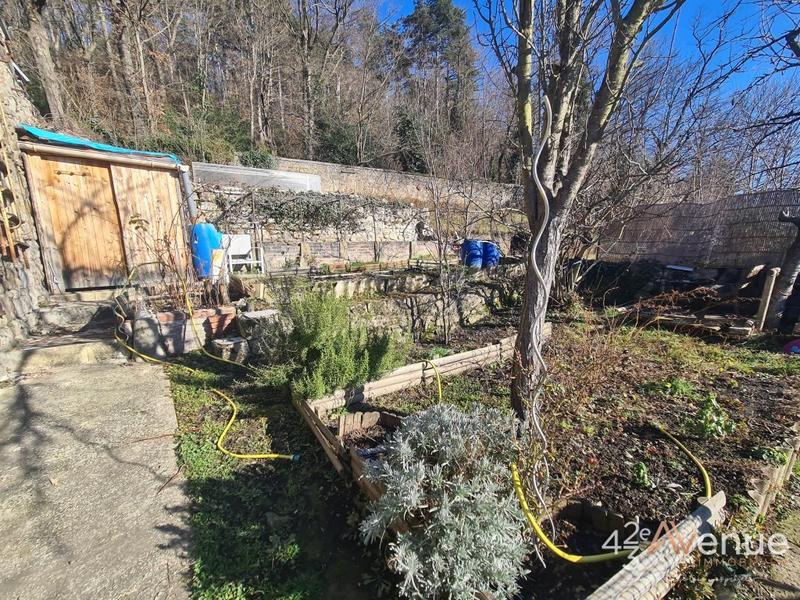 Immeuble - 250 m² - 4 pièces