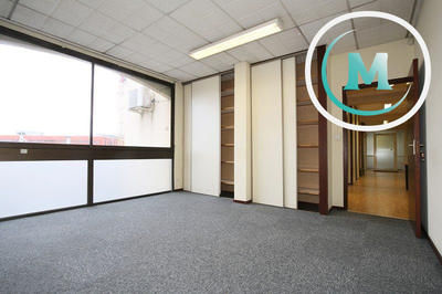 Bureau - 670 m² - 21 pièces