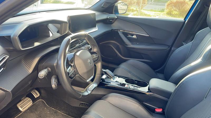 Peugeot 2008 100 kWh 136 Gt