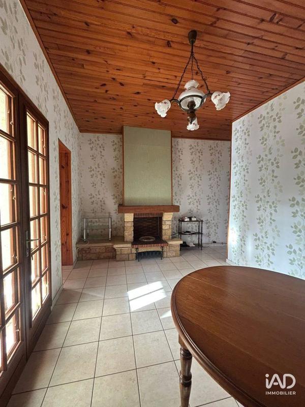 Maison - 250 m² - 6 pièces