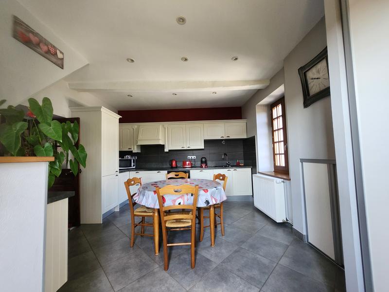 Maison - 95 m² - 5 pièces