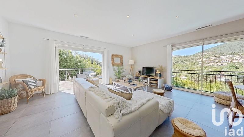 Maison - 174 m² - 6 pièces