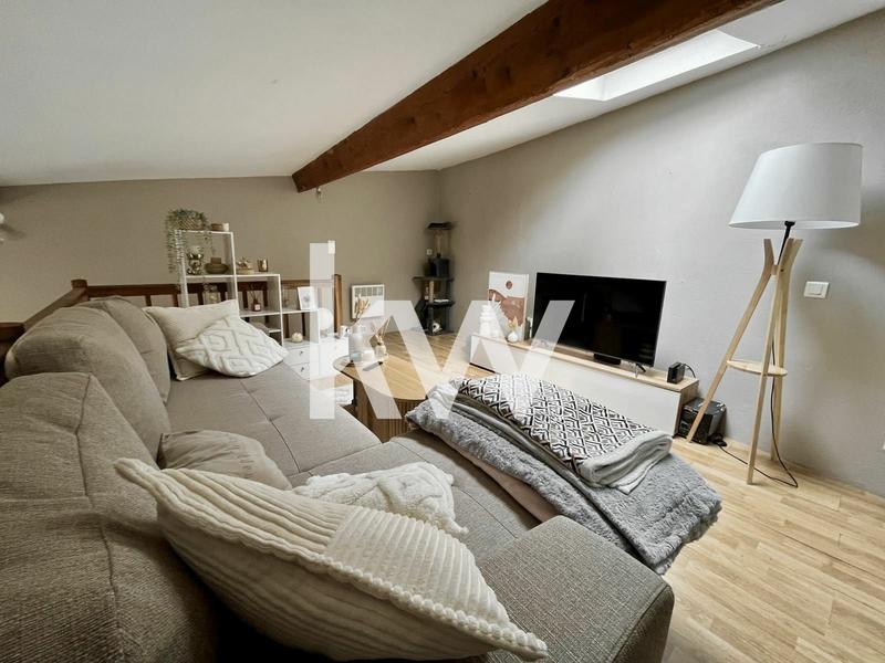 Immeuble mixte - 60 m² - 2 pièces