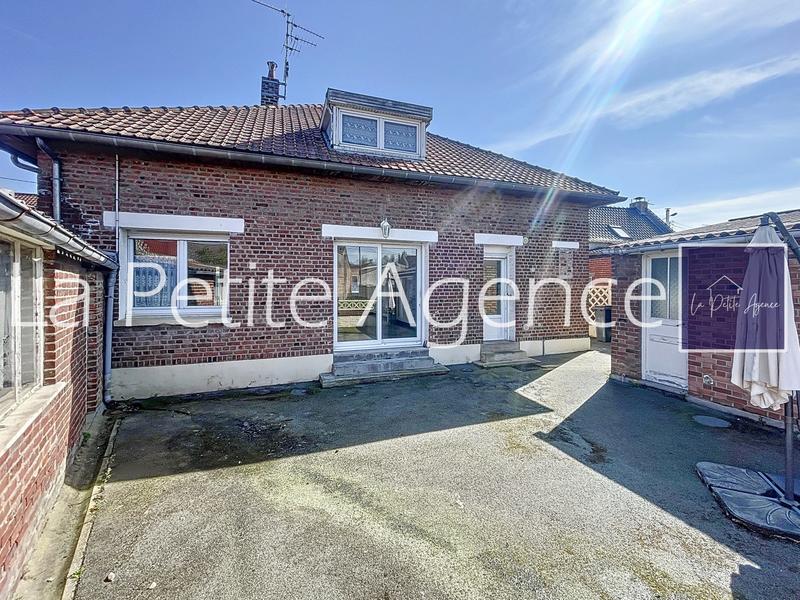 Maison - 83 m² - 4 pièces