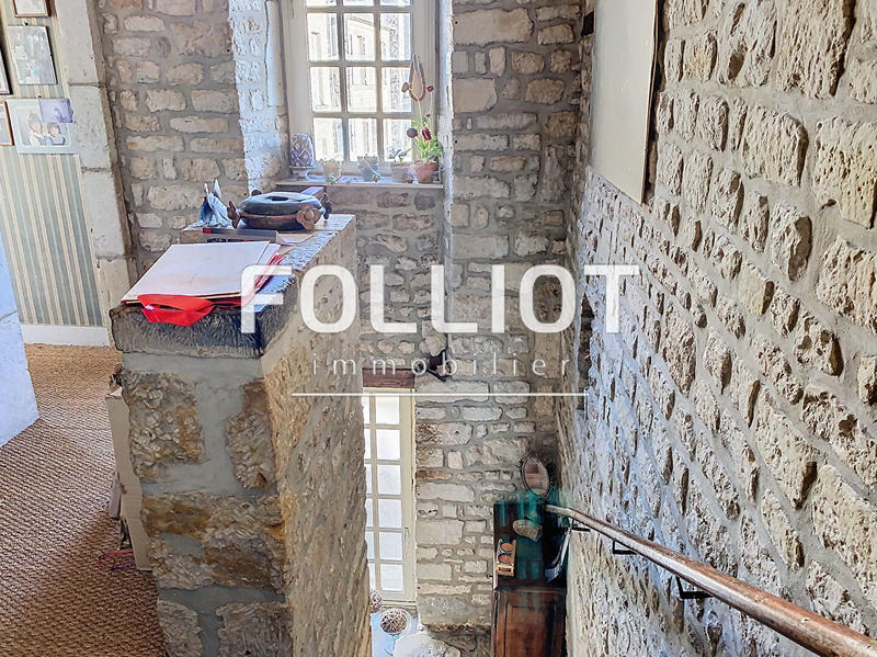 Maison - 180 m² - 8 pièces