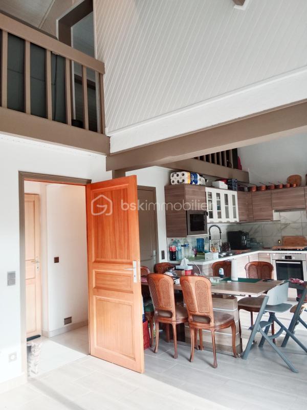 Maison - 229 m² - 6 pièces