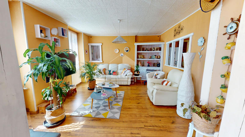 Maison - 143 m² - 7 pièces