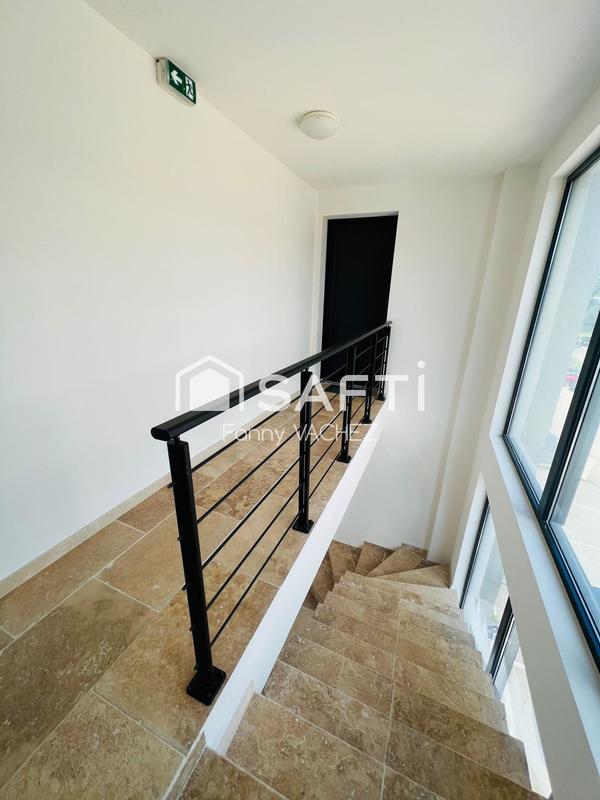 Bureau - 61 m² - 4 pièces