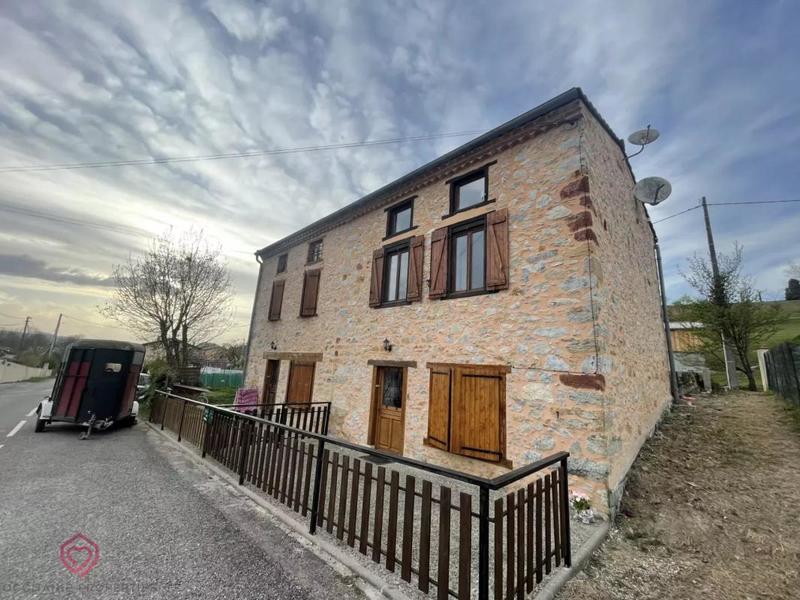 Maison - 200 m² - 9 pièces