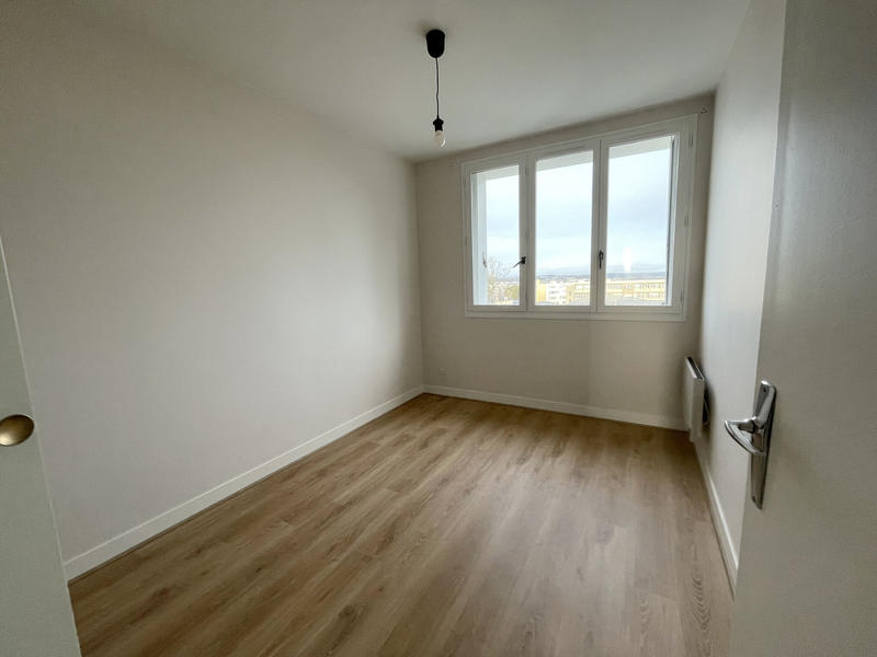 Appartement - 98 m² - 5 pièces