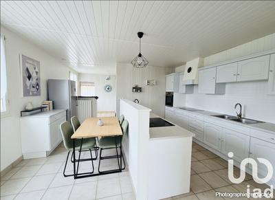 Maison - 210 m² - 7 pièces