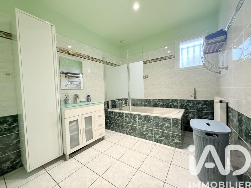 Maison - 135 m² - 6 pièces