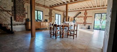 Maison - 219 m² - 4 pièces