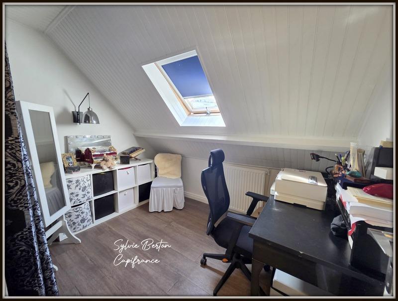 Maison - 99 m² - 6 pièces